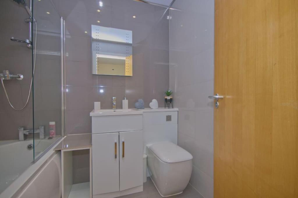 Alluring 2 Bedroom Leeds City Centre Apartment- Self Check-In,Balconied Apartment Eksteriør bilde